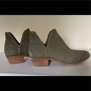 Lucky Brand Women's Baley Bootie Dark Olive Suede